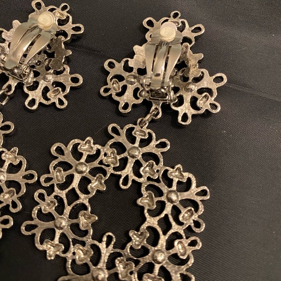 Clip earrings by Jose Barrera - Picture 4 of 6